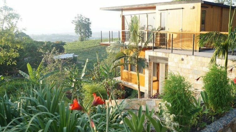 Monte diVino Lodge