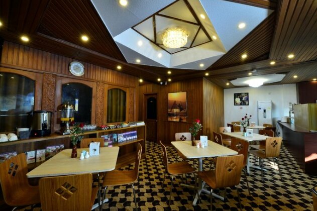Backpacker Hostel Yangon - Photo4