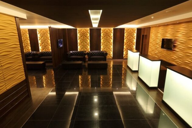 Clover Suites Royal Lake - Photo3