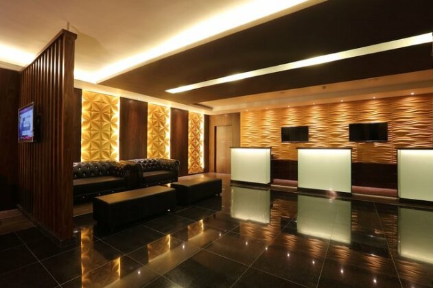 Clover Suites Royal Lake - Photo4