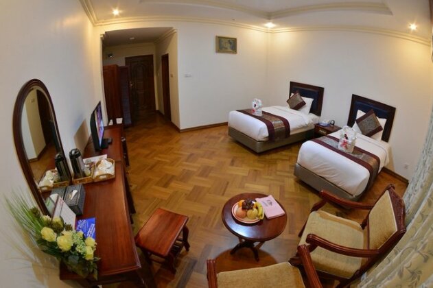 Golden Butterfly Hotel - Photo4
