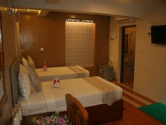 Golden Valley Inn - Photo2