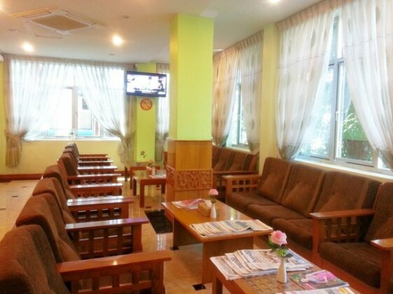 Grand Laurel Hotel - Photo3