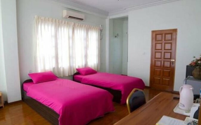 Majesty Hotel Yangon - Photo5