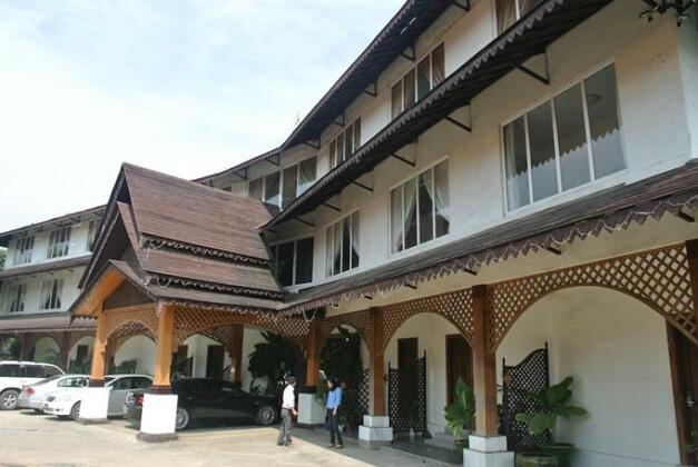 Regal Central Hotel - Photo2