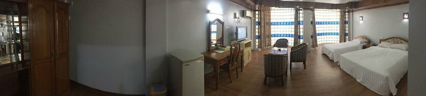 Royal White Elephant Hotel - Photo2