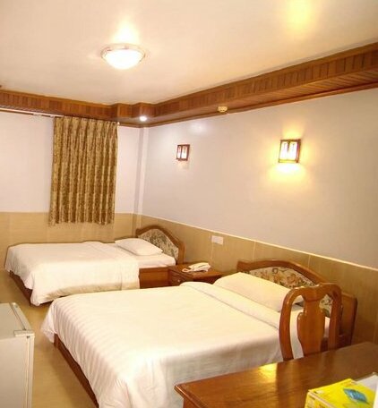 Royal White Elephant Hotel - Photo4