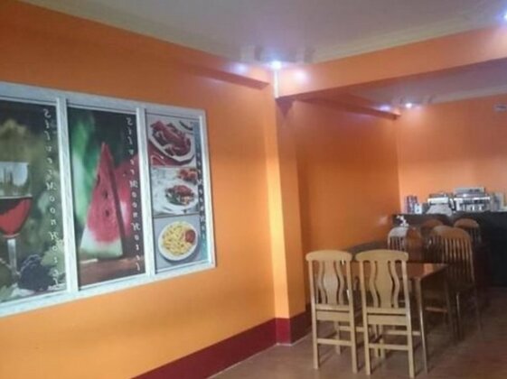 Silver Moon Hotel - Photo2