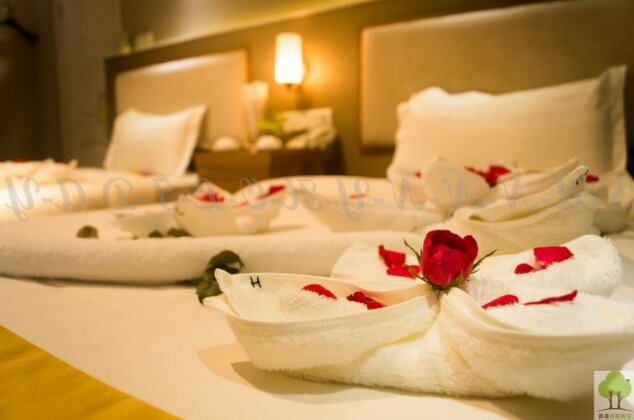Sunny Holiday Hotel Yangon - Photo2