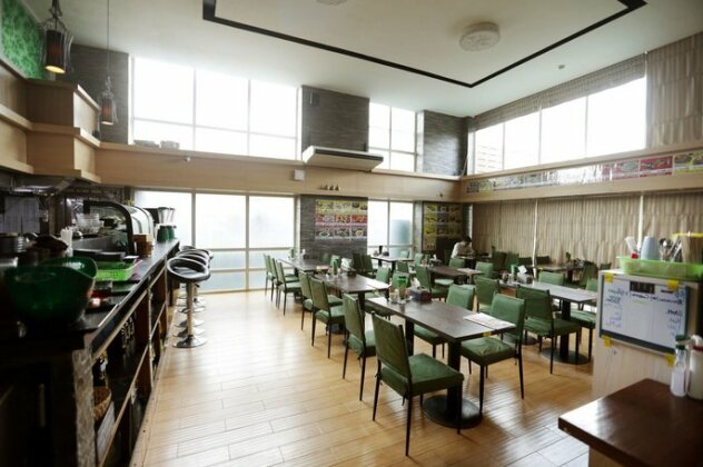 Super Hotel Yangon - Photo4