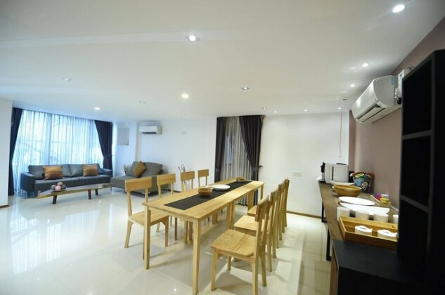 The Varsity House Inn & Serviced Apartments - Photo2
