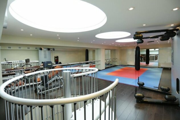 Embassy Residence - Photo3