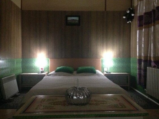Gana's Guest House and Tours - Photo3