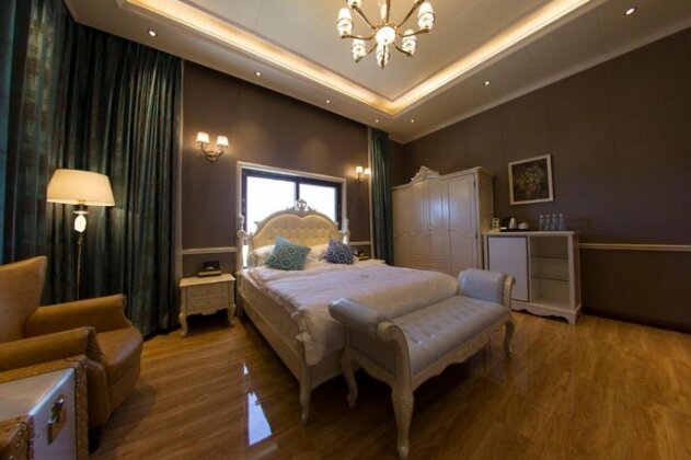 White Palace Saipan - Photo4