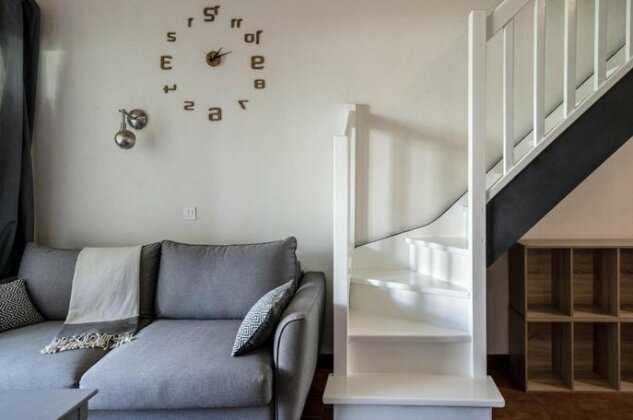 Feels1203 - T1 Duplex - Photo2