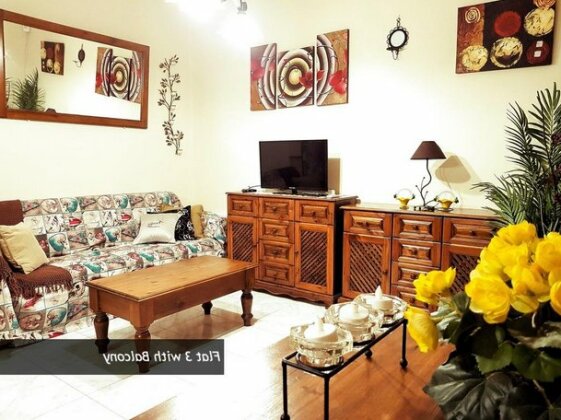 Pretty Bay Apartments - Photo2
