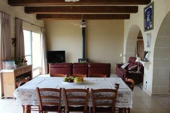 Kings Lodge - Photo3