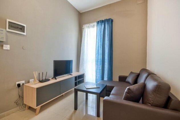 Gzira Bright and Spacious 1-bedroom - Photo2