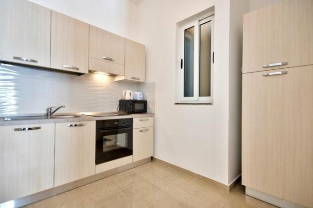 Gzira Bright and Spacious 1-bedroom - Photo4