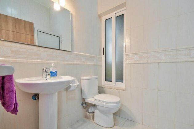 Modern and Spacious Gzira With outdoor space - Photo4