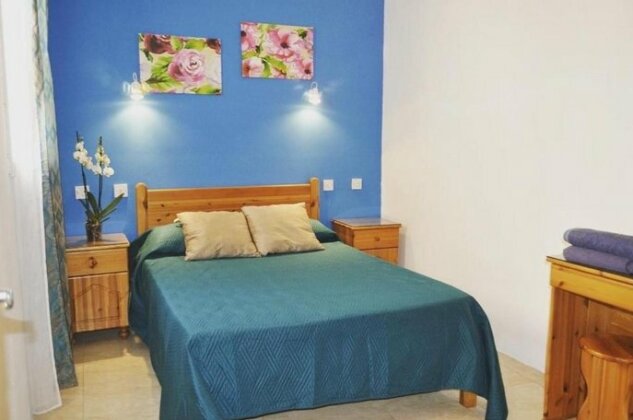Crystal Palace Apartments - Photo2