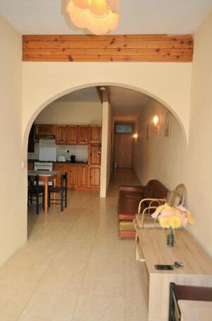 Crystal Palace Apartments - Photo3