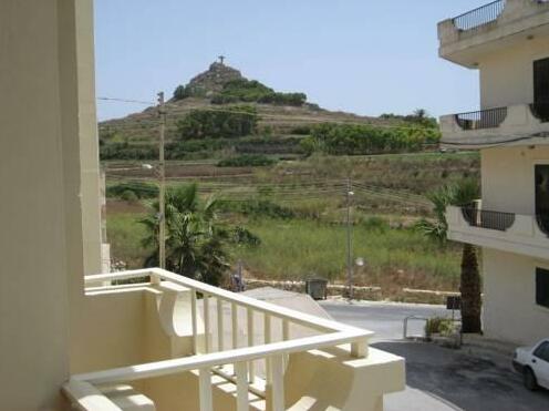 Dolphin Court - Photo2