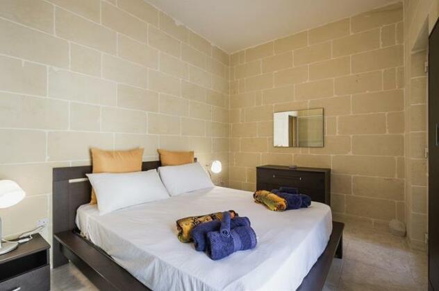 Salini Court - Photo3