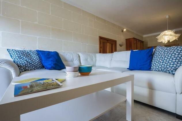 Salini Court - Photo4
