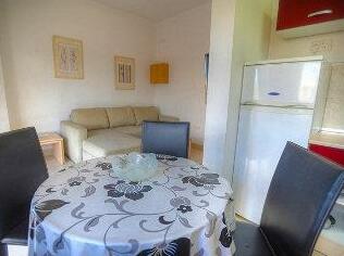 Platinum Holiday Apartments - Photo4