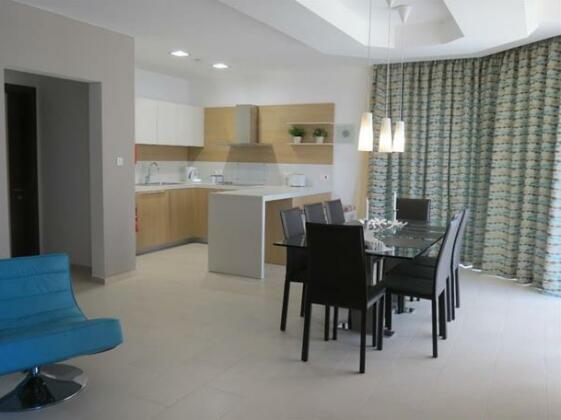Watersedge Complex - Photo3