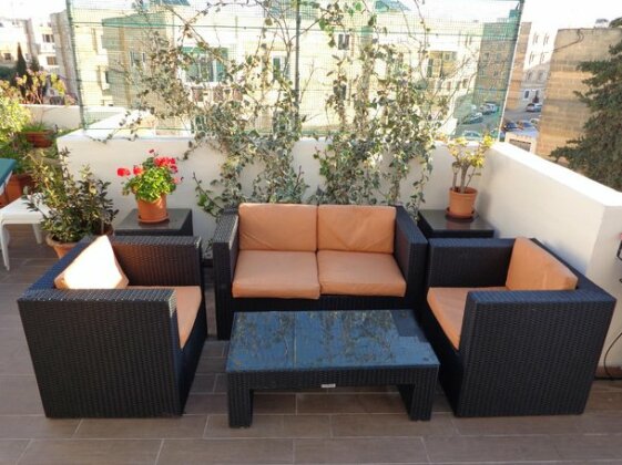 Lovely Penthouse with private sun terrace between Valletta and Sliema - Photo2