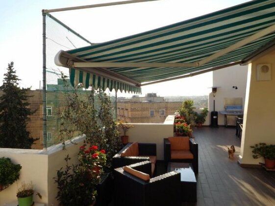 Lovely Penthouse with private sun terrace between Valletta and Sliema - Photo4