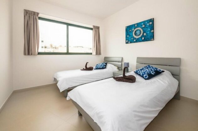 Luxurious double bedroom with private toilet ensuite
