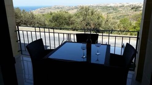 Bayview Apartments Qala - Photo2