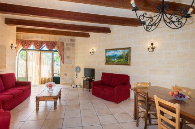 Holiday Farmhouse with Private Pool in Nadur Gozo - Photo3