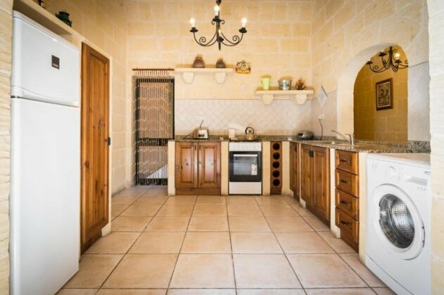 Holiday Farmhouse with Private Pool in Nadur Gozo - Photo4