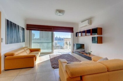 Apartment with Pool Sliema