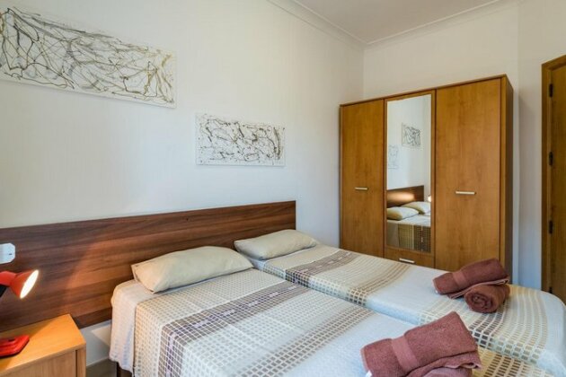 Blue Waters Holiday Apartments in Sliema - Photo5