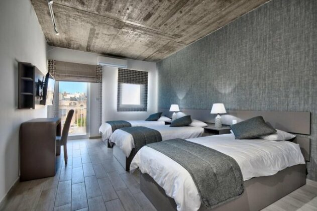 Cozy Rooms Hotel - Photo2