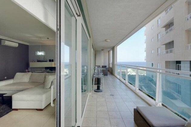 Luxury Apt with Side Seaviews and Pool Best Location - Photo4