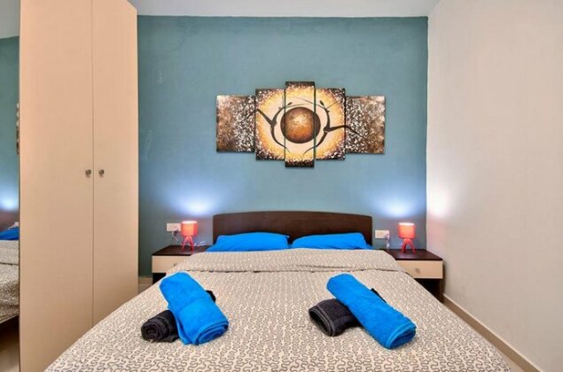 Sliema Apartment with Seaviews - Photo3