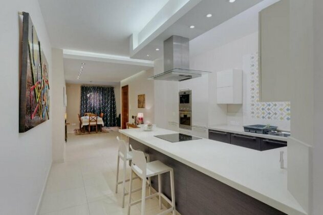 Luxury Apartment Prime Location in St Julians - Photo4