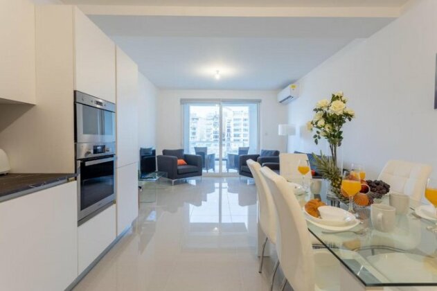 Spinola Bay Seafront Apartment - St Julian's - Photo2