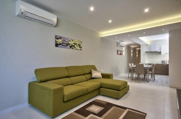Ocean Drive Court C8 - Photo3