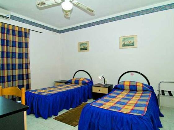 White Dolphin Complex - Photo4