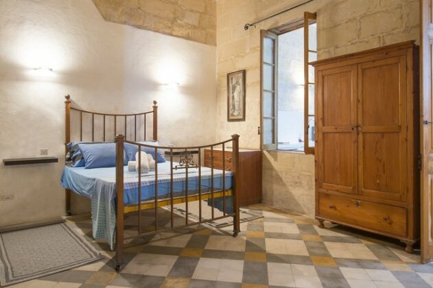 Valletta Bishop Apartment - Photo2