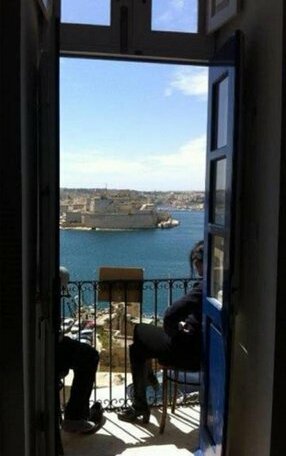 Valletta Harbour View Apartment - Photo4