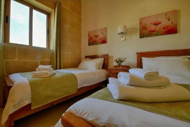 Gozo Inn - Photo2