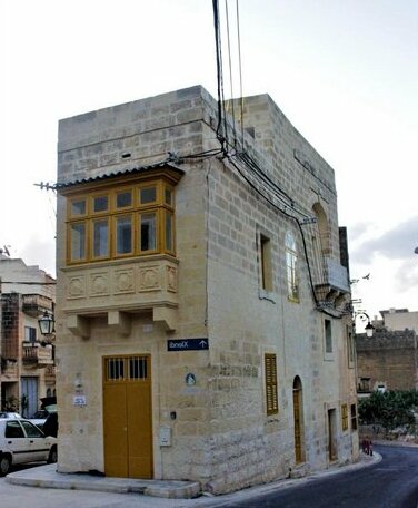  Photo 2